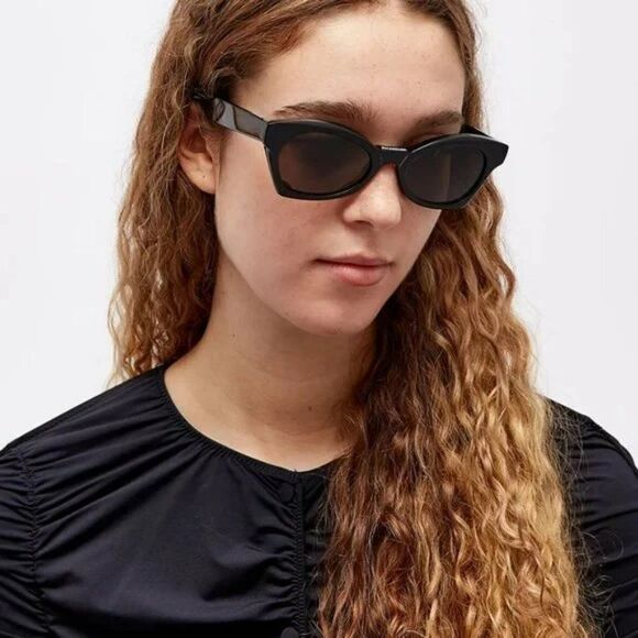 NEW Balenciaga BB0230S 006 Green Grey Cat Eye Women Sunglasses - Picture 4 of 11